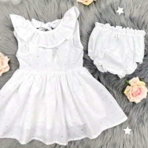bijela haljina u kompletu s gaćicama za bebe