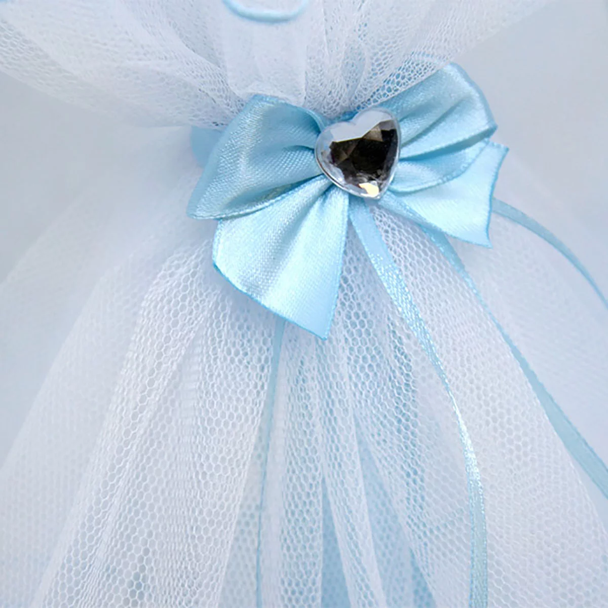Diamond heart detalj ukrasa na svijeći za krštenje