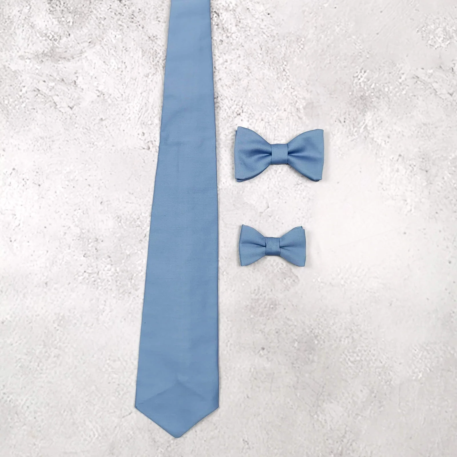 plava kravata za dječake i leptir mašne