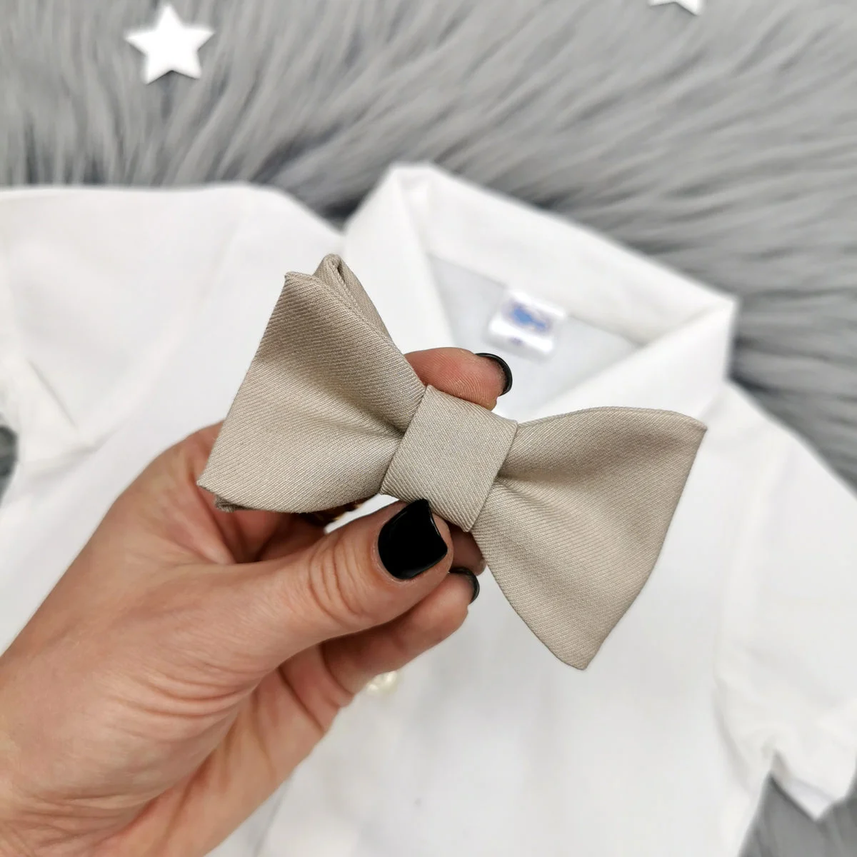 beige personalizirana leptir mašna