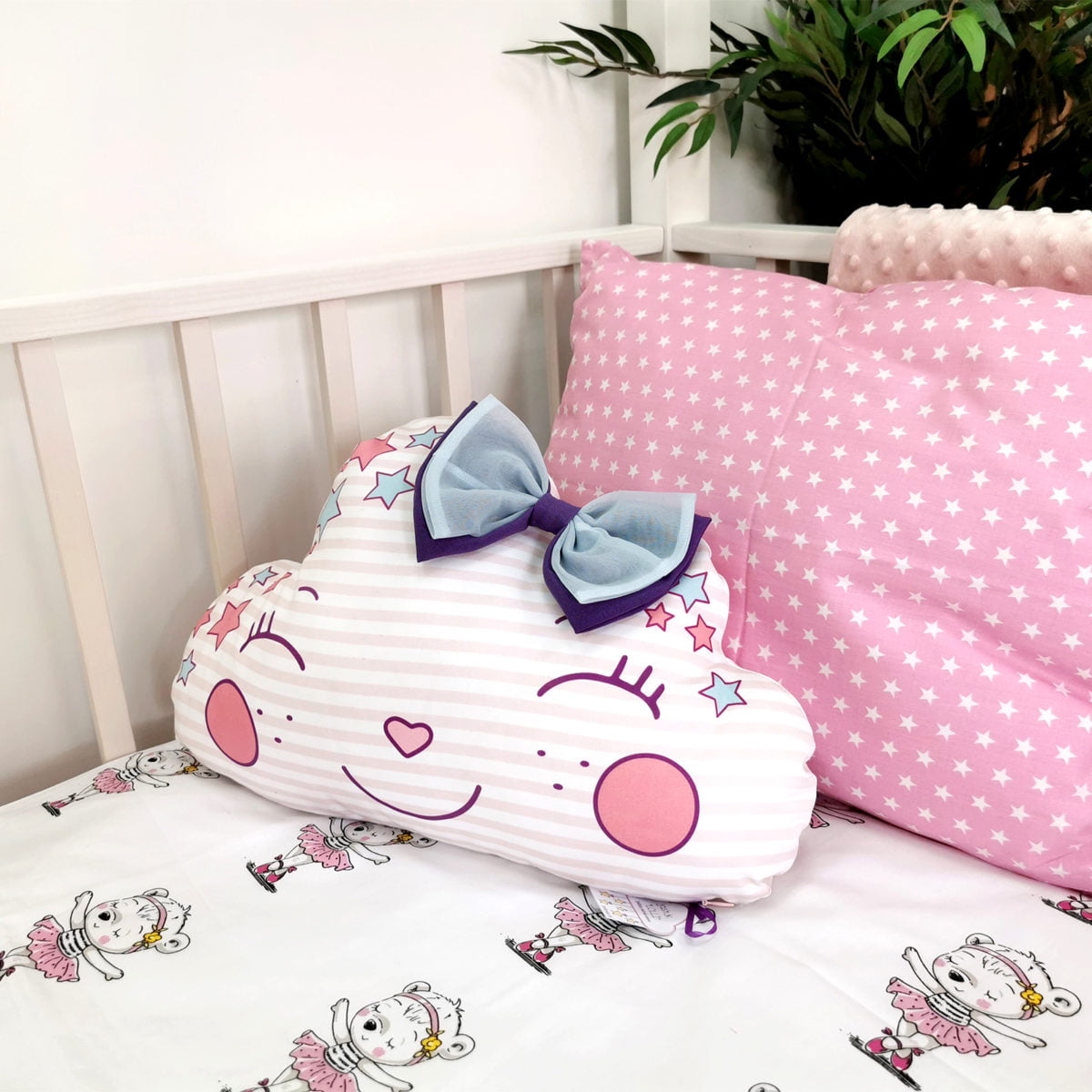 roza soba s posteljinom za djevojčice