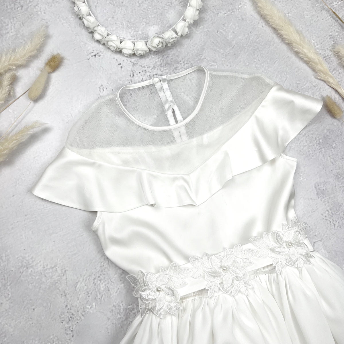 bijela svečana haljina