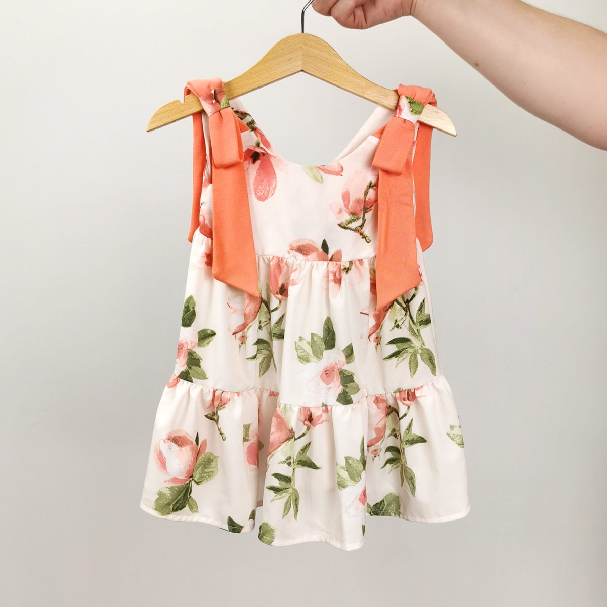 narančasta cvjetna haljina za mamu i kćer