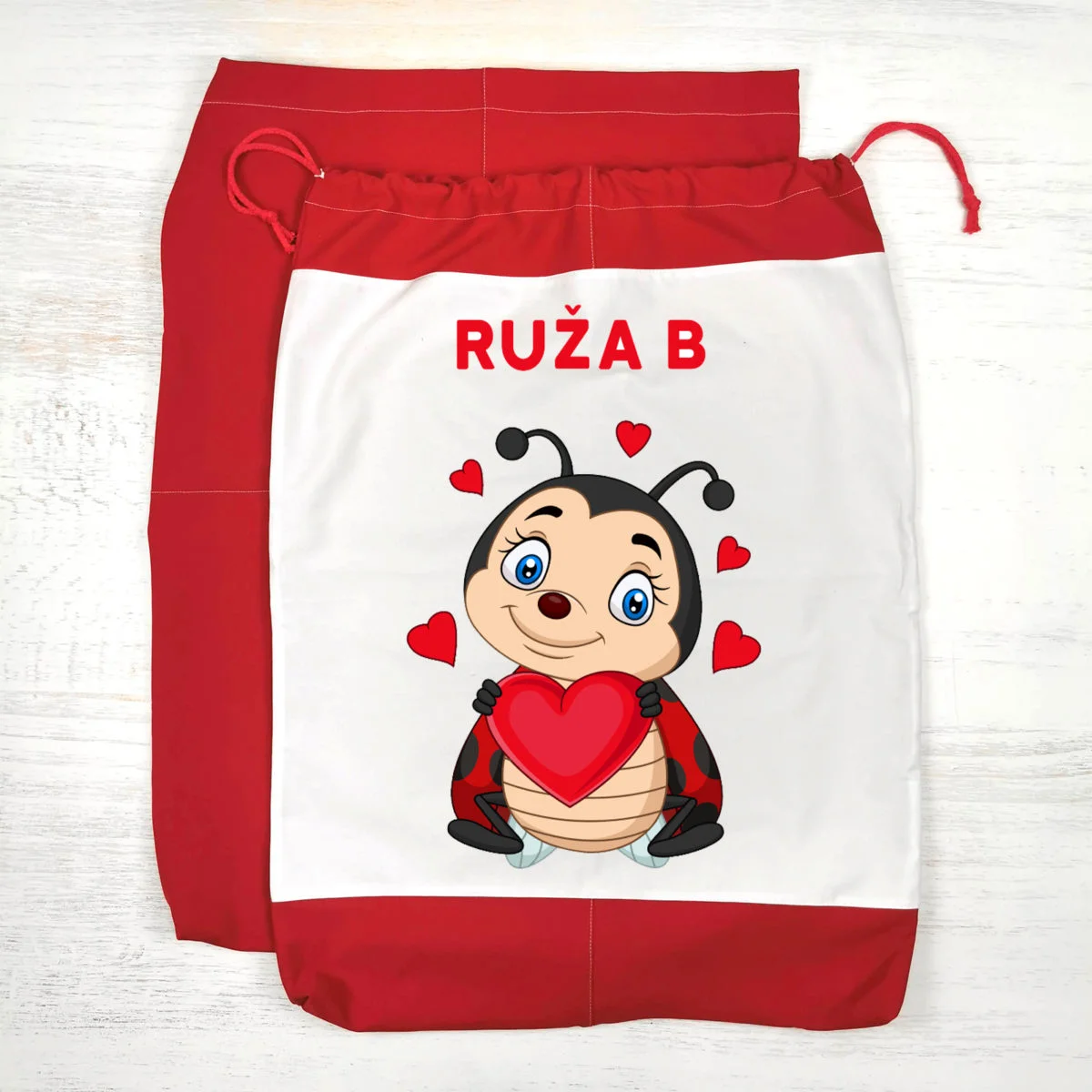 crvena vreća za posteljinu s printom