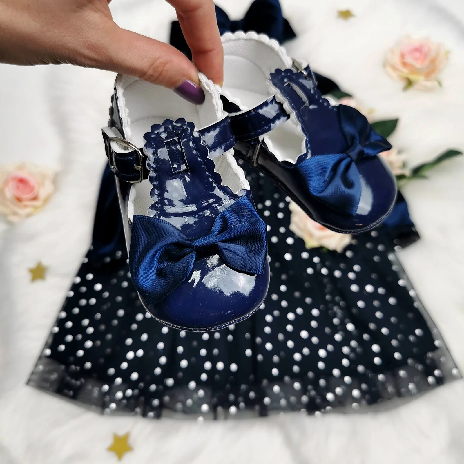 plave lakirane cipelice za bebe